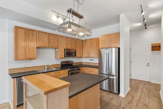 209 8th St E Unit 308, Saint Paul, MN 55101