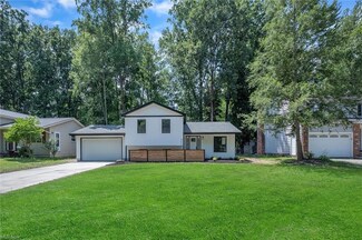 9444 Driftwood Dr, Olmsted Falls, OH 44138