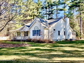 6 Doe Run, Gansevoort, NY 12831