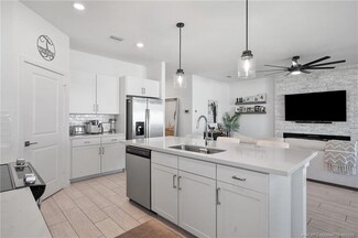 2880 NE Breezeway Cir, Jensen Beach, FL 34957