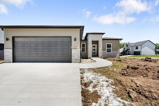 404 Sugarberry Dr, Columbia, MO 65201