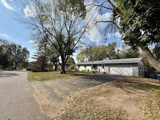 2148 Morningside Dr NE, Saint Cloud, MN 56304