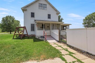 25 Weaver Rd, Marion Center, PA 15759