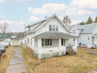 1211 N 2nd Ave, Iron River, MI 49935
