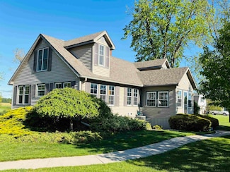 1408 S Huron Rd, Kawkawlin, MI 48631