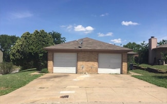 2832 Ridgecrest Dr, Fort Worth, TX 76133