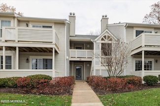 8 White Oak Ct, Howell, NJ 07731