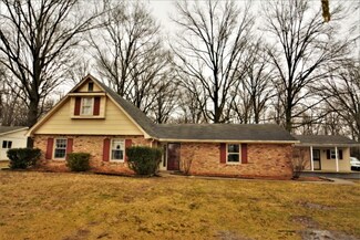 4736 Royal Dr, Fort Wayne, IN 46835