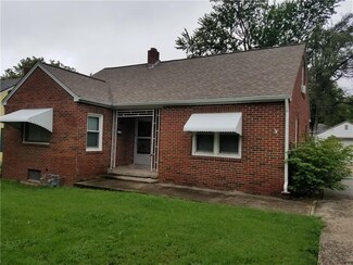 502 S Ralston St, Sugar Creek, MO 64054
