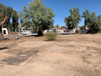 321 Riverwood Ln, Bullhead City, AZ 86442