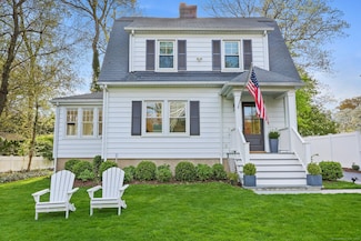 39 Dubois St, Darien, CT 06820