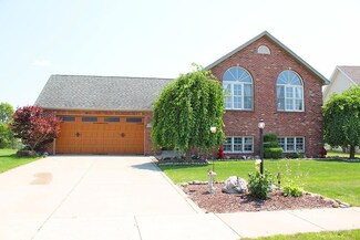 10307 Snead St, Crown Point, IN 46307