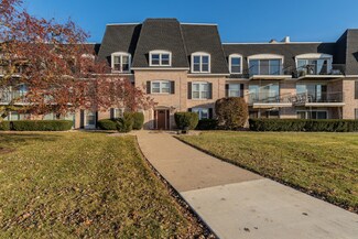111 Rust Rd Unit 102, Bloomington, IL 61701