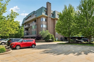5150 Three Village Dr Unit TLG, Cleveland, OH 44124