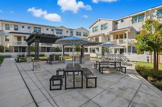 200 Oak Cir, Walnut Creek, CA 94597