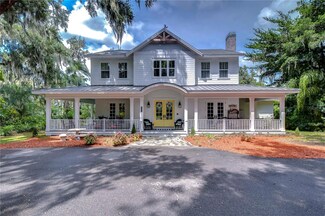 18614 Hanna Rd, Lutz, FL 33549