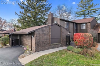 2164 Bordeaux St, West Bloomfield, MI 48323