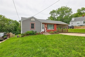 216 Virginia Ave, Des Moines, IA 50315