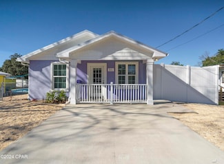 351 Azalea Dr, Panama City, FL 32413
