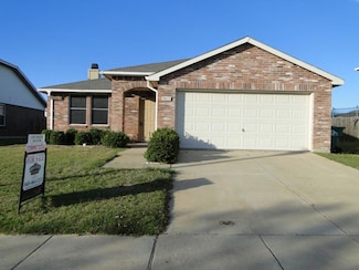 3411 Andalusian Dr, Denton, TX 76210