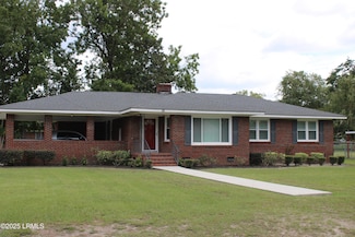 88 2nd St, Varnville, SC 29944