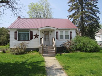 13 Dunning St, Swanton, VT 05488