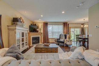 2345 Woodcrest Dr, Woodbury, MN 55129