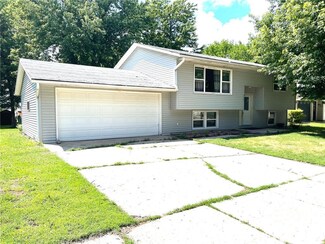 1577 Burlington Ave, Worthington, MN 56187