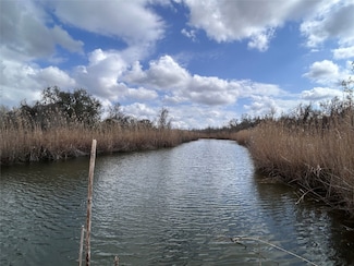 849 Givens Rd, Victoria, TX 77905