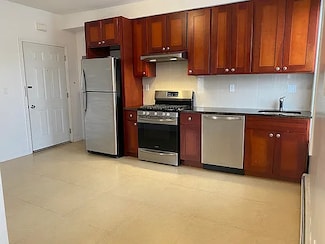 24-12 35th St Unit 2 F, Astoria, NY 11103