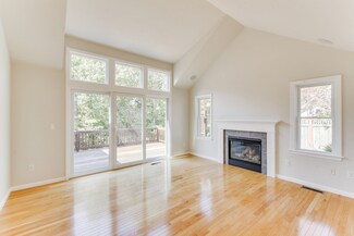 18 Sampson Commons Unit 18, Plymouth, MA 02360