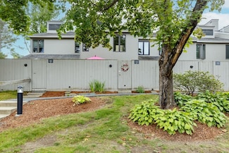 35 Mill Pond Unit 35, North Andover, MA 01845