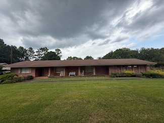 1703 Church St, Columbia, MS 39429