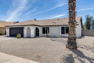 3011 E John Cabot Dr, Phoenix, AZ 85032