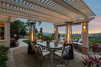 19461 Jasper Hill Rd, Trabuco Canyon, CA 92679