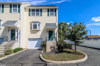22 Main St Unit 2-14, Danbury, CT 06810