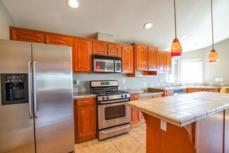 2900 Fairview Rd Unit 70, Hollister, CA 95023