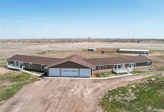 922 S Bradbury Rd, Byers, CO 80103