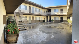 6836 Radford Ave, Los Angeles, CA 91605