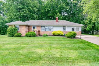 7 Minnewawa Dr, Eastlake, OH 44095