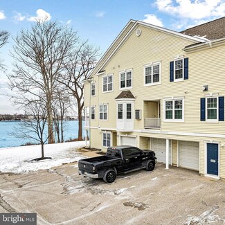 5407 Riverfront Dr Unit 5407, Palmyra, NJ 08065