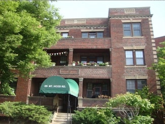 25 Mount Hood Rd Unit 12, Brighton, MA 02135