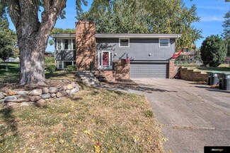 15305 Davenport Cir, Omaha, NE 68154