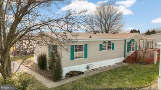 211 Fawn Meadow Crossing, Lancaster, PA 17603