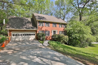 1527 Ridgewood Dr SW, Lilburn, GA 30047