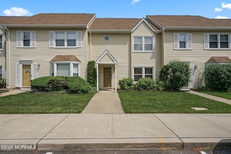 7 Colonial Ct, Jackson, NJ 08527