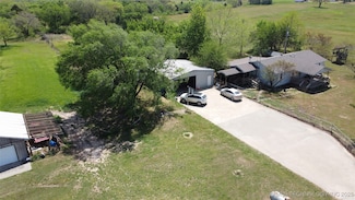 98148 Highway 48, Castle, OK 74833