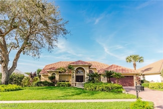 273 Monterey Dr, Naples, FL 34119