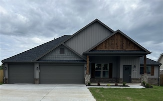 605 Pennington Ave, Prairie Grove, AR 72753