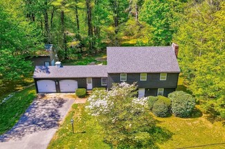 2 Elm St, North Reading, MA 01864